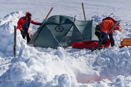 Campement près du massif de Kerlingarfjoll avant la tempête