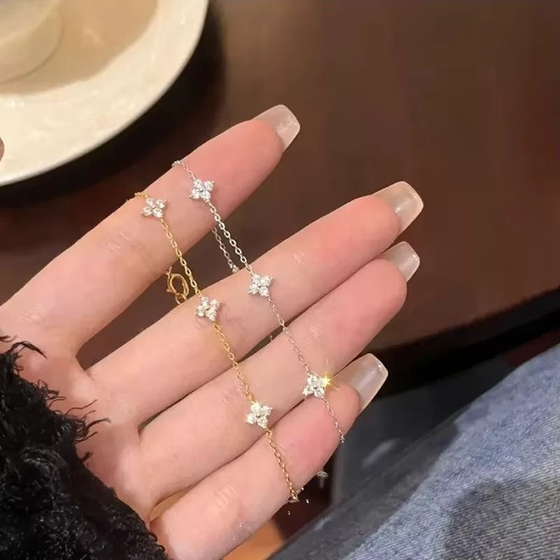 Bracelet Trèfle Doré en Cristal