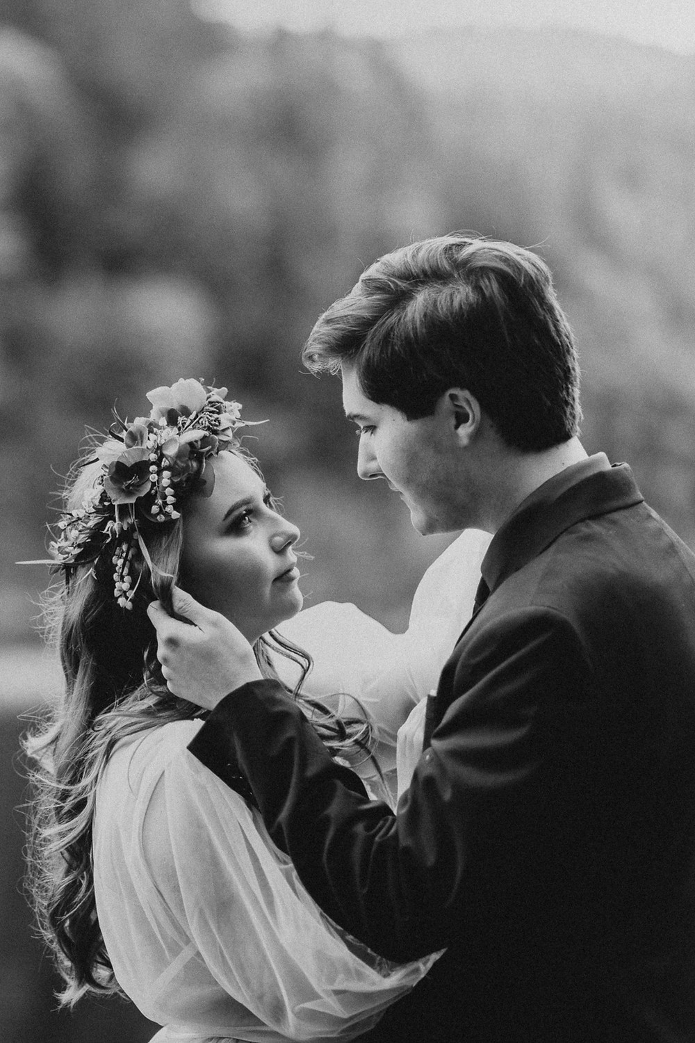 Southern Oregon Lakeside Elopement