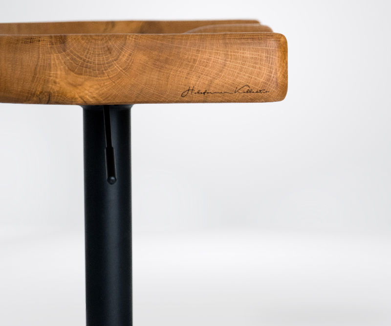 Miniaturbild: Barhocker rustikal, Barhocker höhenverstellbar in schwarz mit weißem Hintergrund. Sehr hochwertige Aufnahme