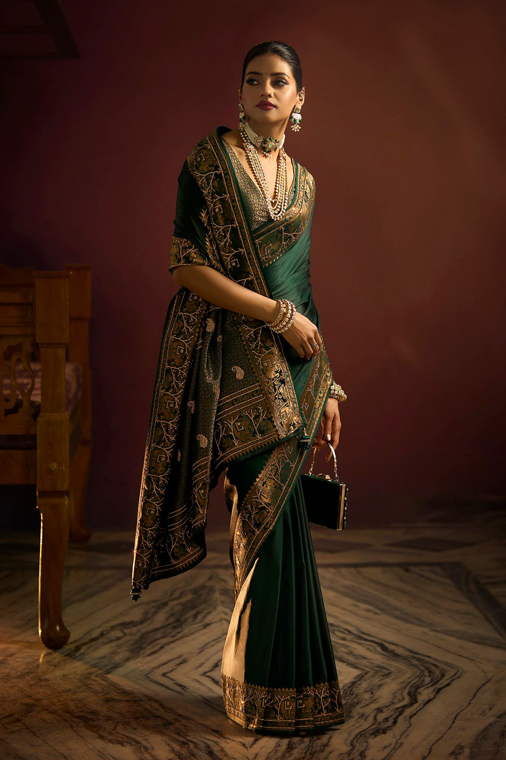 Bridal Sarees, Party Wear, Bollyood, Kanjivaram Saree, Net, Lehenga, Printed, Half Sarees, Chikankari, Bandhani, Georgette,
