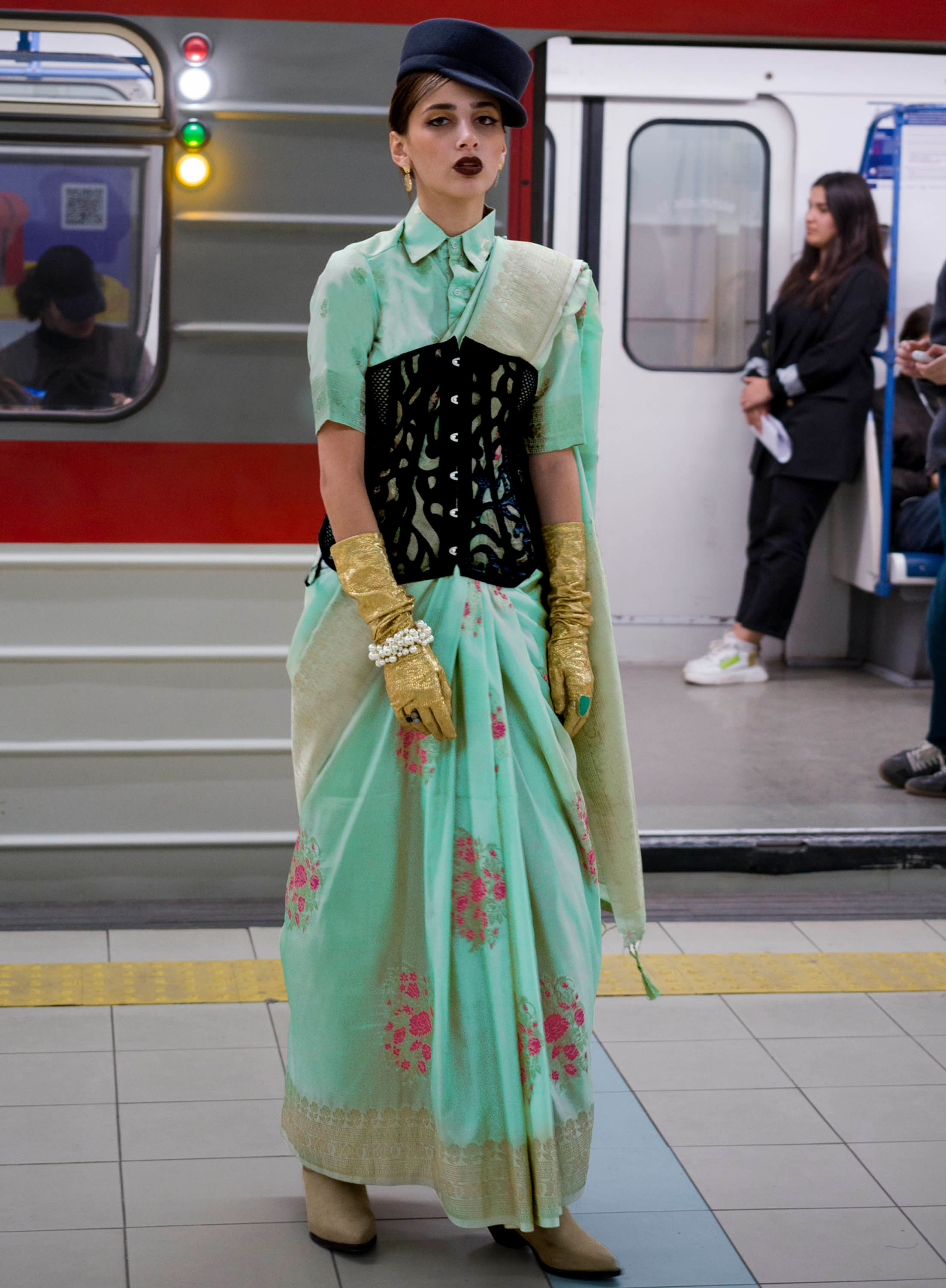 Bridal Sarees, Party Wear, Bollywood, Kanjivaram Saree, Net, Lehenga, Printed, Half Sarees, Chikankari, Bandhani, Georgette,