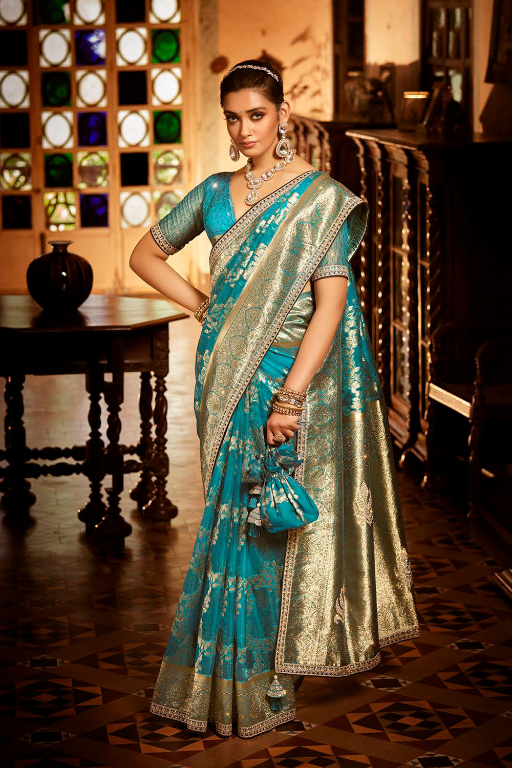 Bridal Sarees, Party Wear, Bollywood, Kanjivaram Saree, Net, Lehenga, Printed, Half Sarees, Chikankari, Bandhani, Georgette,