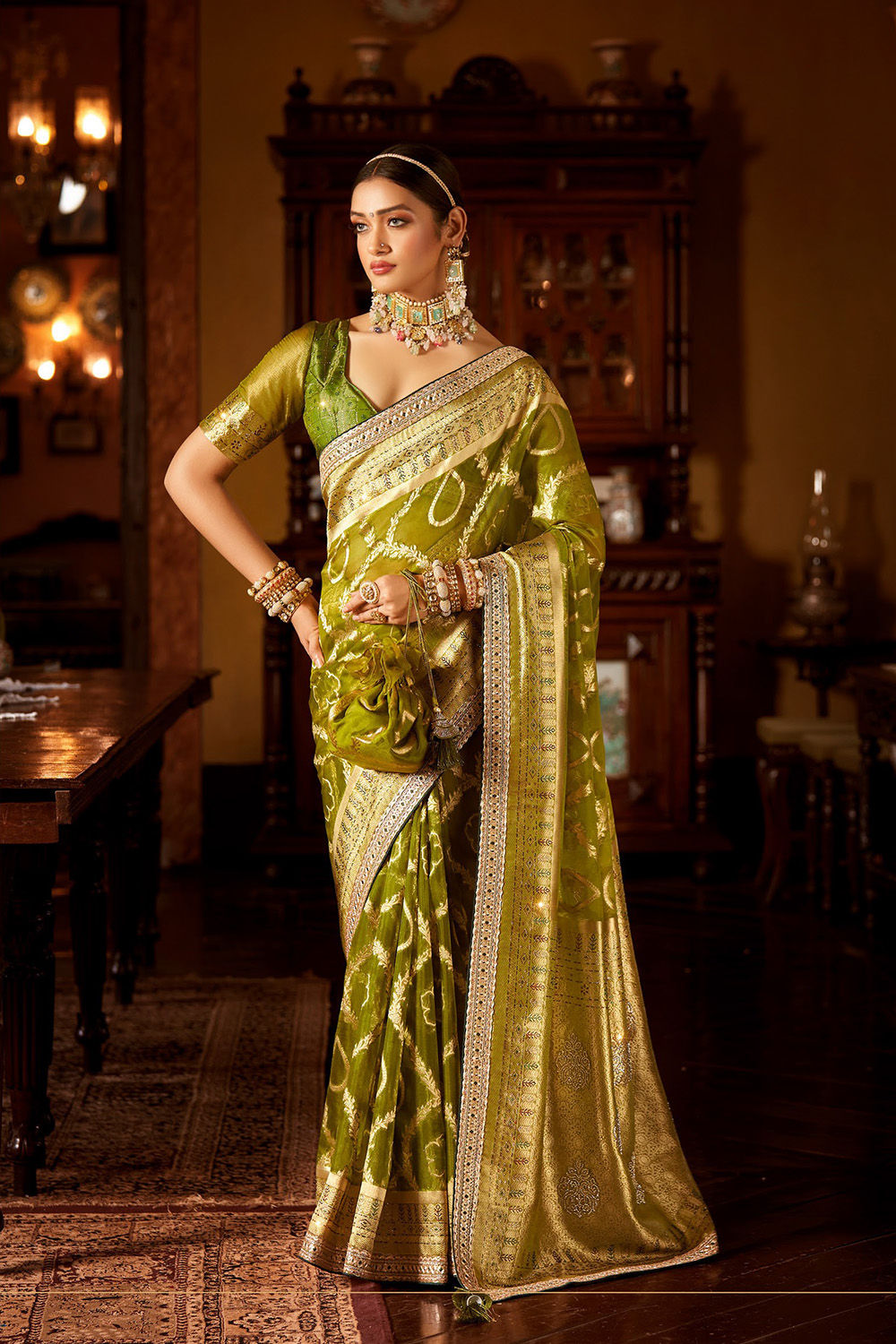 Bridal Sarees, Party Wear, Bollyood, Kanjivaram Saree, Net, Lehenga, Printed, Half Sarees, Chikankari, Bandhani, Georgette,