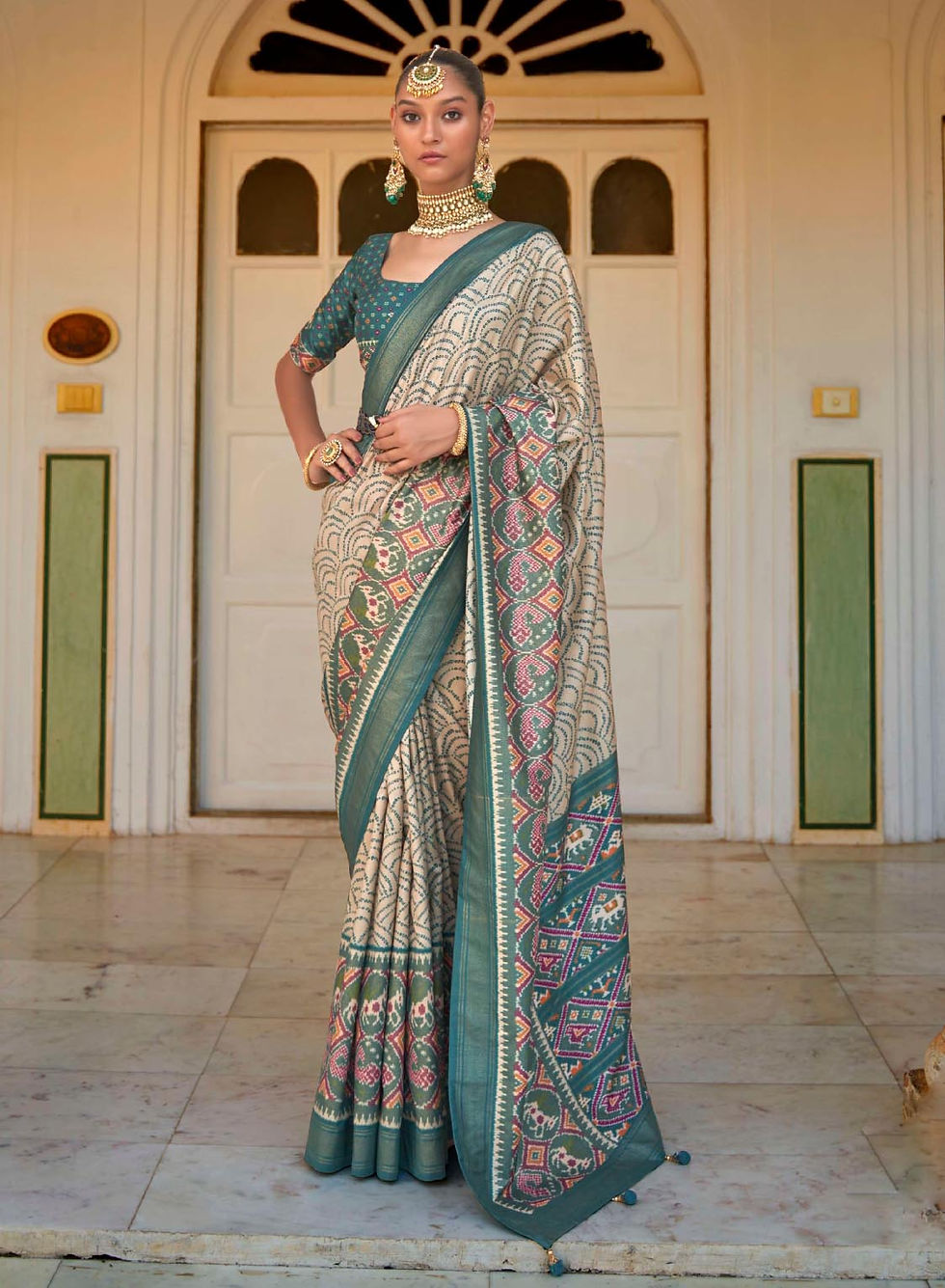 Bridal Sarees, Party Wear, Bollywood, Kanjivaram Saree, Net, Lehenga, Printed, Half Sarees, Chikankari, Bandhani, Georgette,