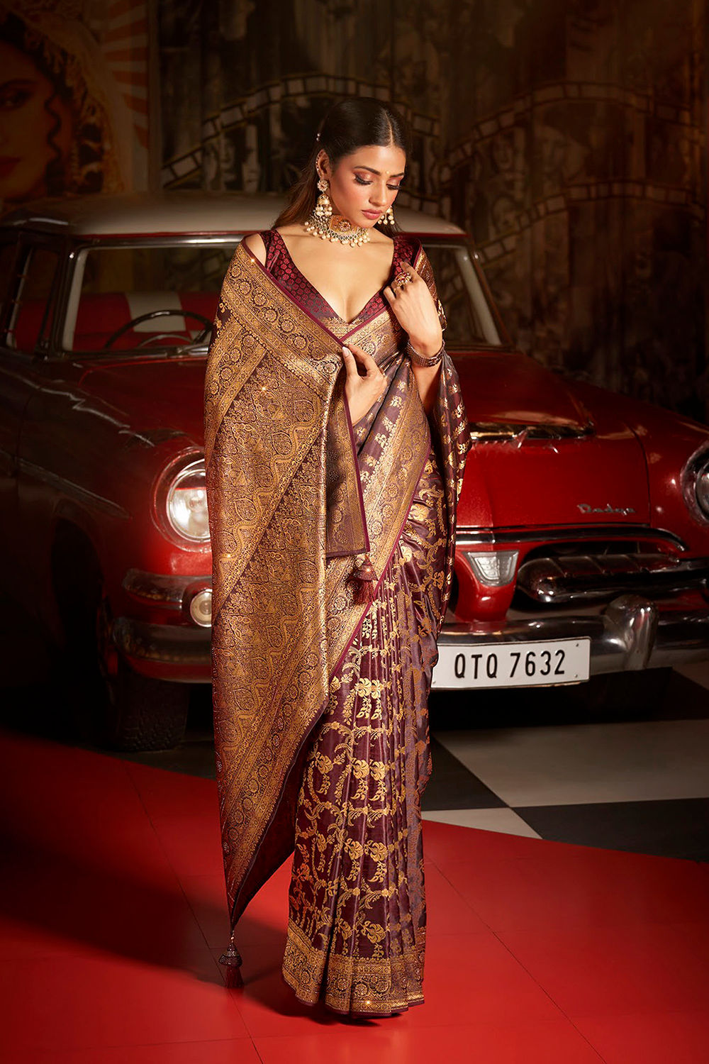 Bridal Sarees, Party Wear, Bollyood, Kanjivaram Saree, Net, Lehenga, Printed, Half Sarees, Chikankari, Bandhani, Georgette,
