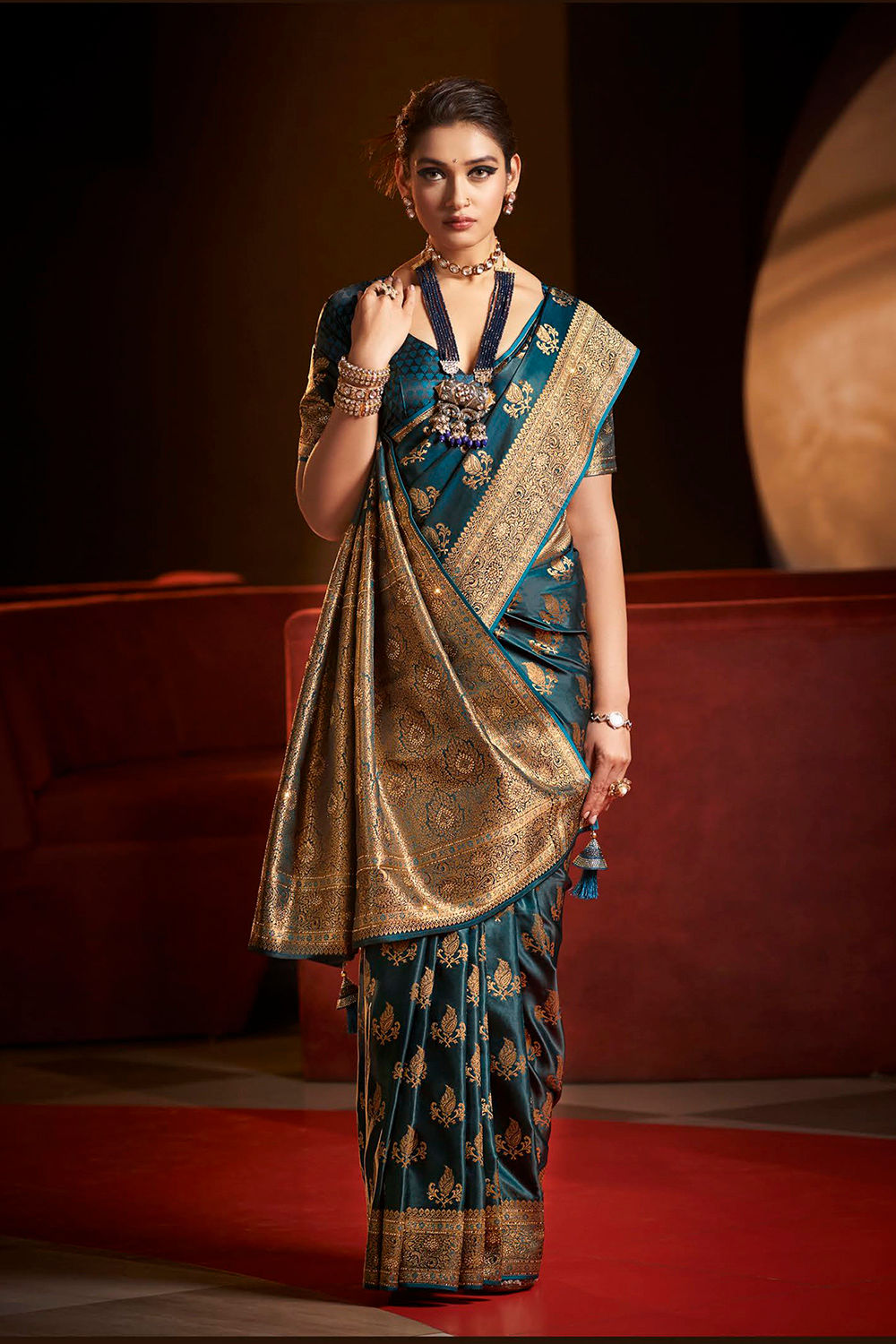 Bridal Sarees, Party Wear, Bollywood, Kanjivaram Saree, Net, Lehenga, Printed, Half Sarees, Chikankari, Bandhani, Georgette,
