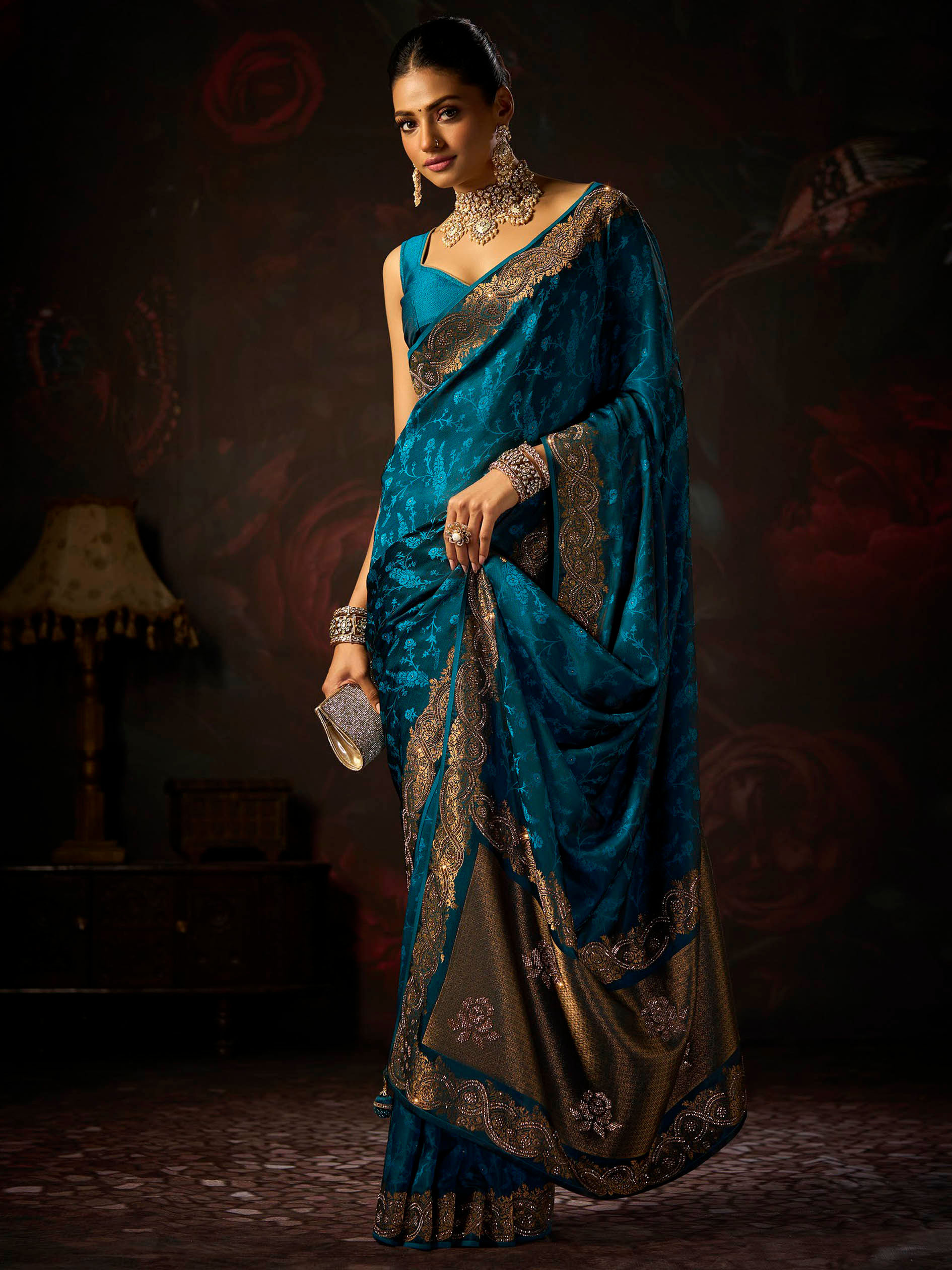 Latest Designer Saree for Women, Paithani Saree, Linen Saree, Kashmiri Sarees, Saree Blouse, Sarees for Indian Weddings, Red