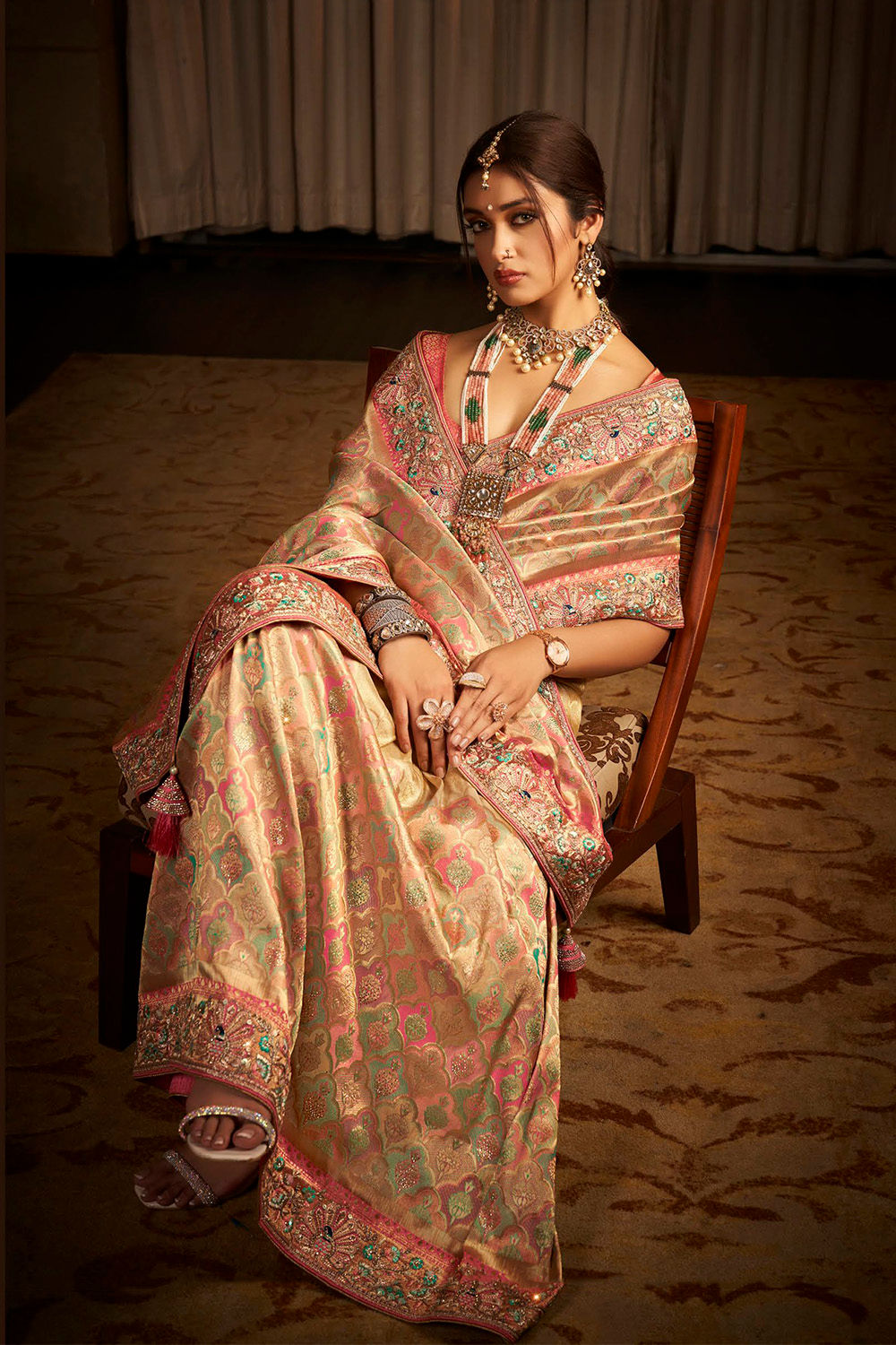 Purple Sari, Bridal Sarees, Party Wear, Banarasi Saree, Net, Lehenga, Printed, Half Sarees, Chikankari, Bandhani, Georgette,