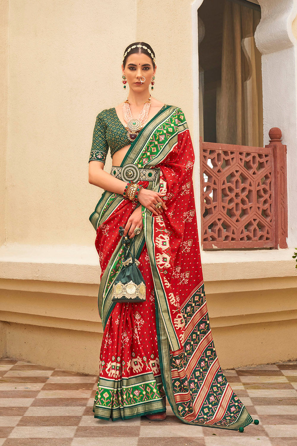 Latest Designer Saree for Women, Paithani Saree, Linen Saree, Kashmiri Sarees, Saree Blouse, Sarees for Indian Weddings, Red