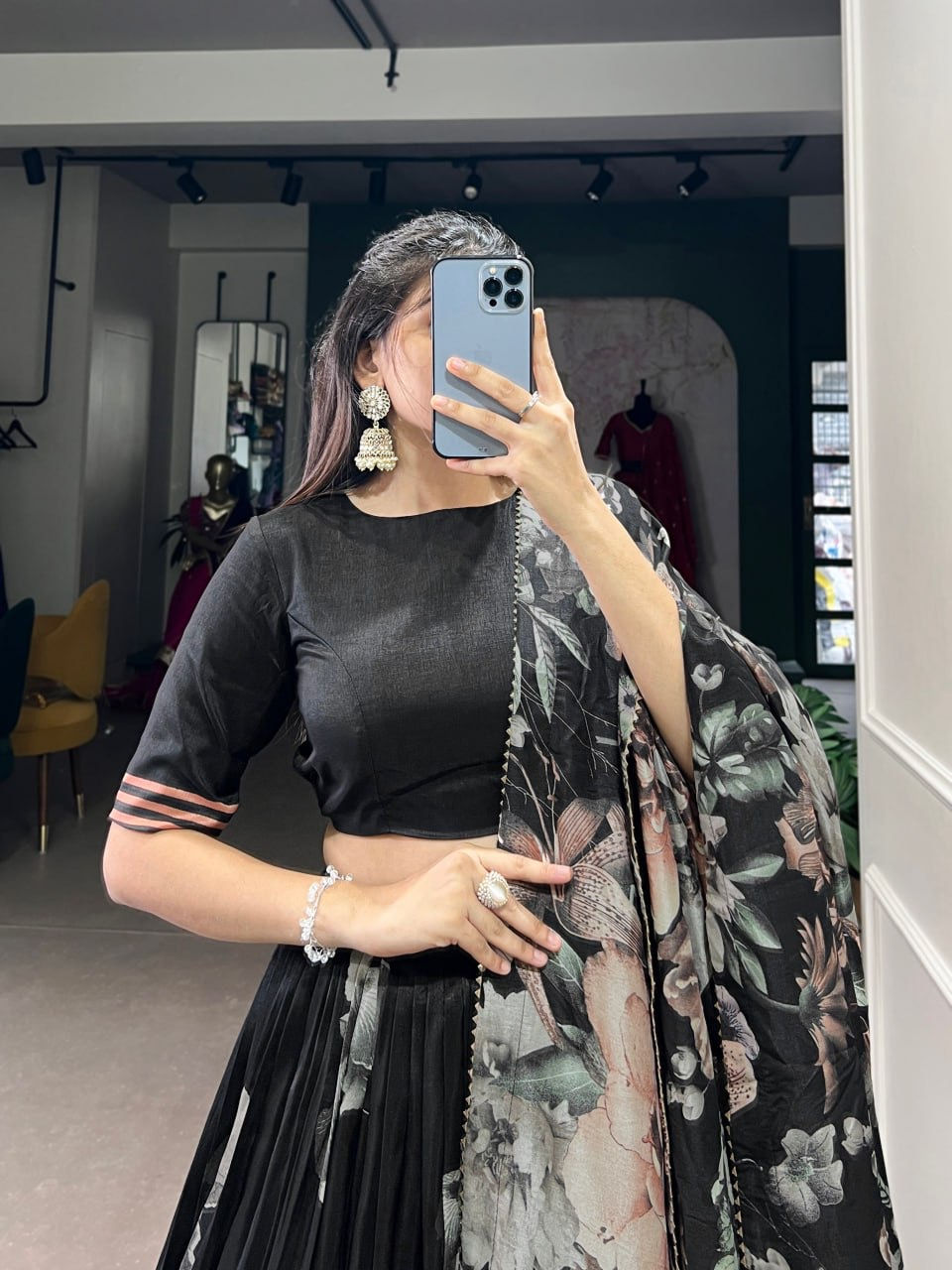 Bridal Sarees, Party Wear, Bollywood, Kanjivaram Saree, Net, Lehenga, Printed, Half Sarees, Chikankari, Bandhani, Georgette,