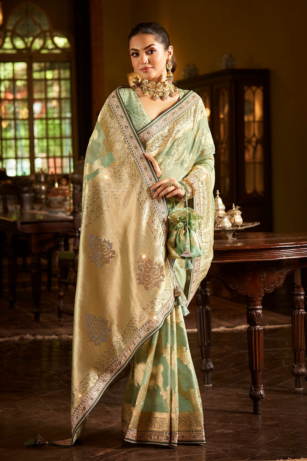 Bridal Sarees, Party Wear, Bollywood, Kanjivaram Saree, Net, Lehenga, Printed, Half Sarees, Chikankari, Bandhani, Georgette,