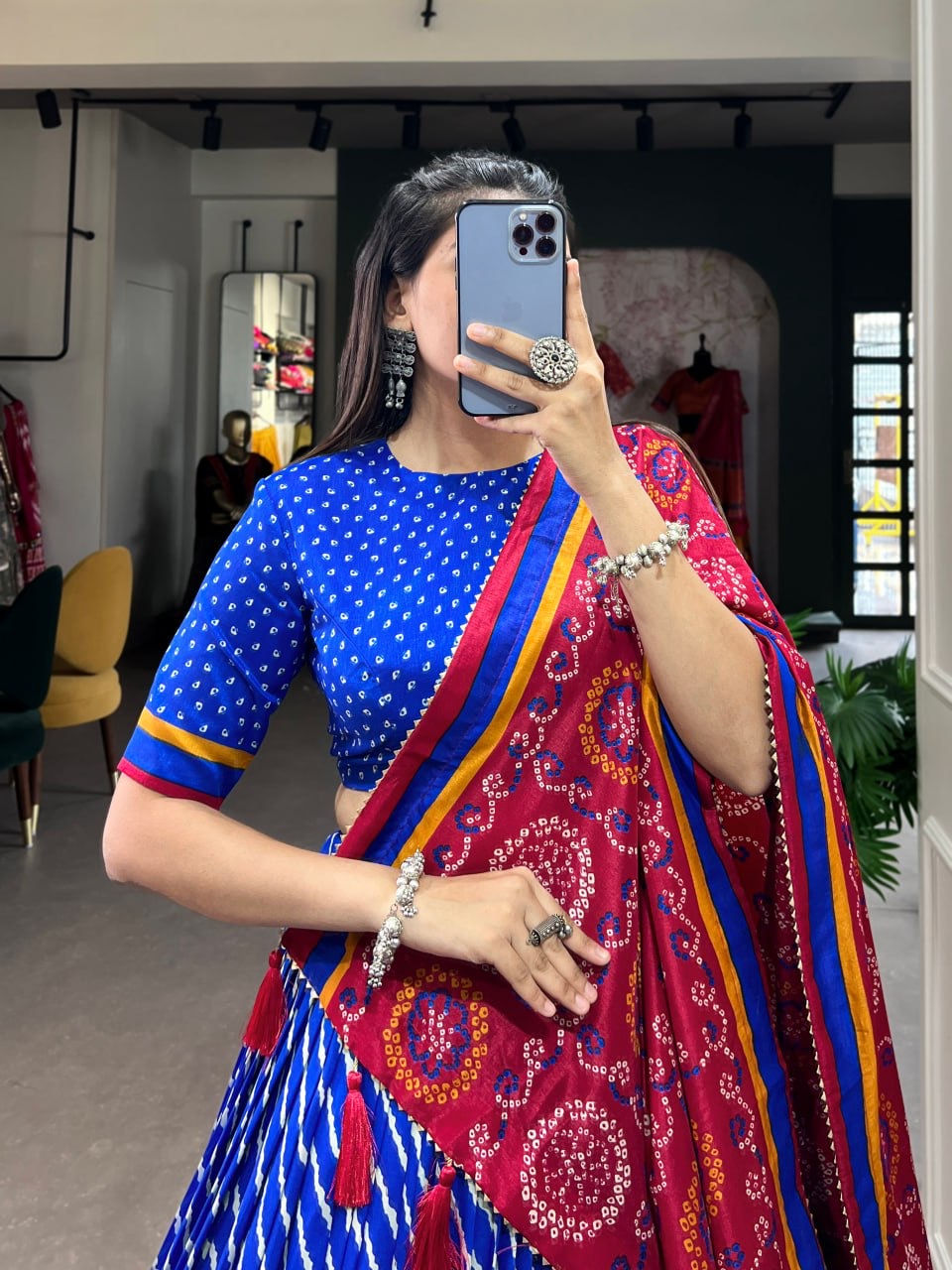 Bridal Sarees, Party Wear, Bollywood, Kanjivaram Saree, Net, Lehenga, Printed, Half Sarees, Chikankari, Bandhani, Georgette,