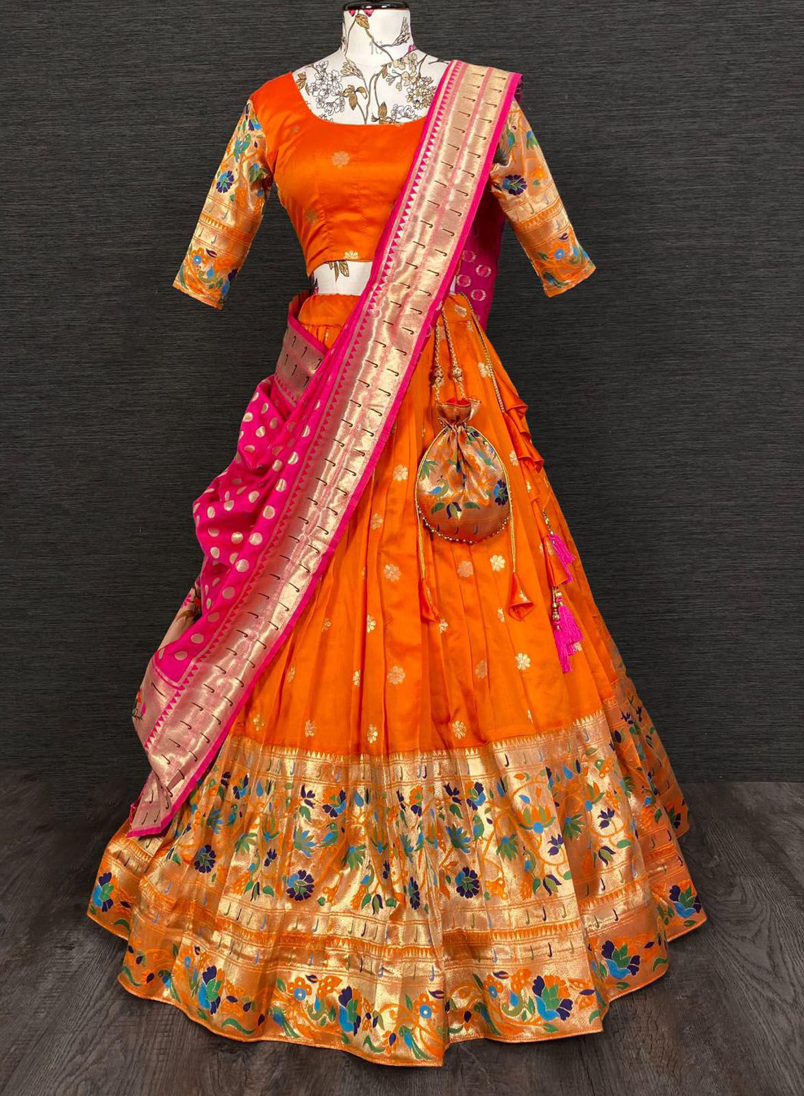 Bridal Sarees, Party Wear, Bollywood, Kanjivaram Saree, Net, Lehenga, Printed, Half Sarees, Chikankari, Bandhani, Georgette,