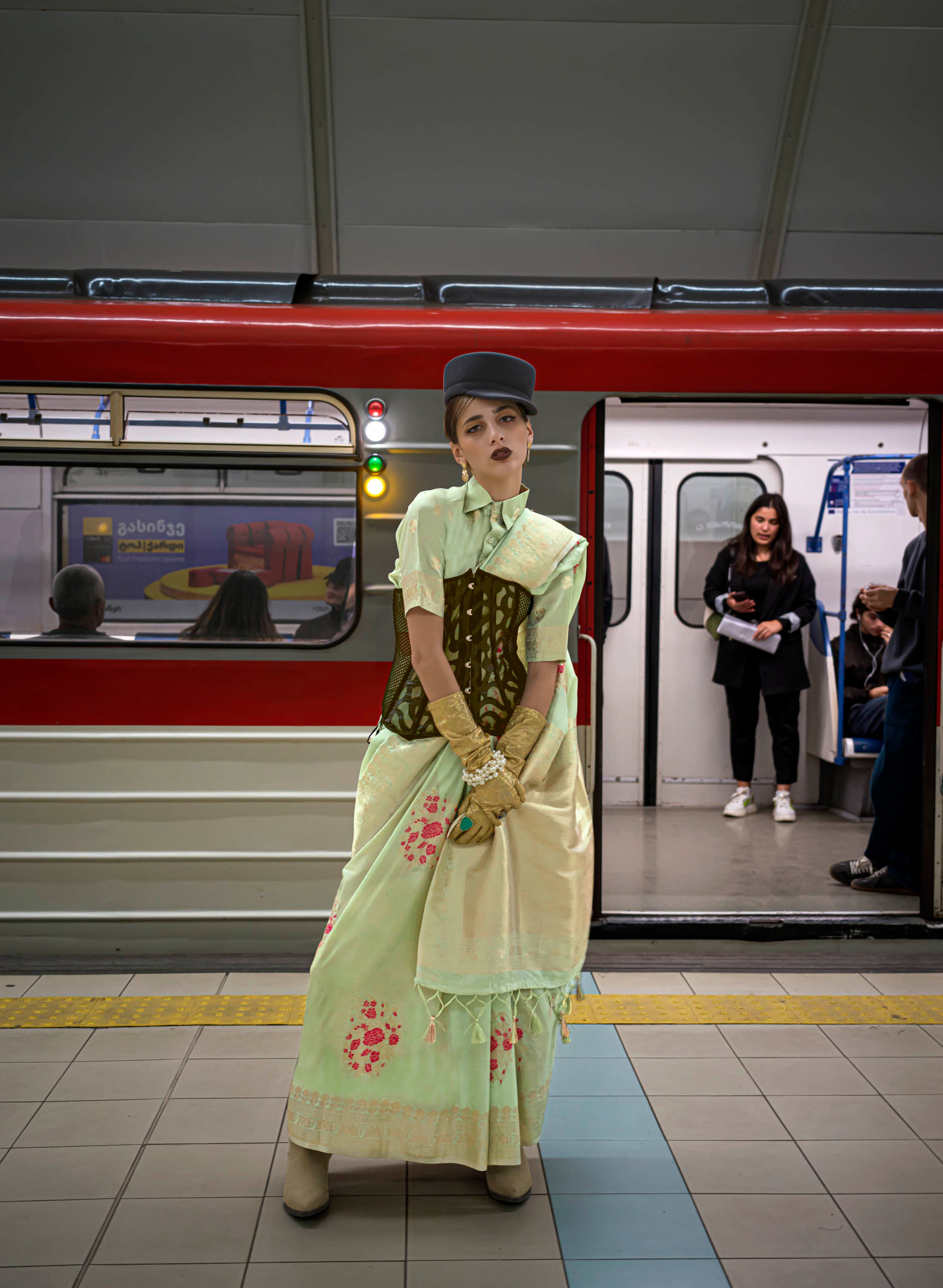 Bridal Sarees, Party Wear, Bollywood, Kanjivaram Saree, Net, Lehenga, Printed, Half Sarees, Chikankari, Bandhani, Georgette,