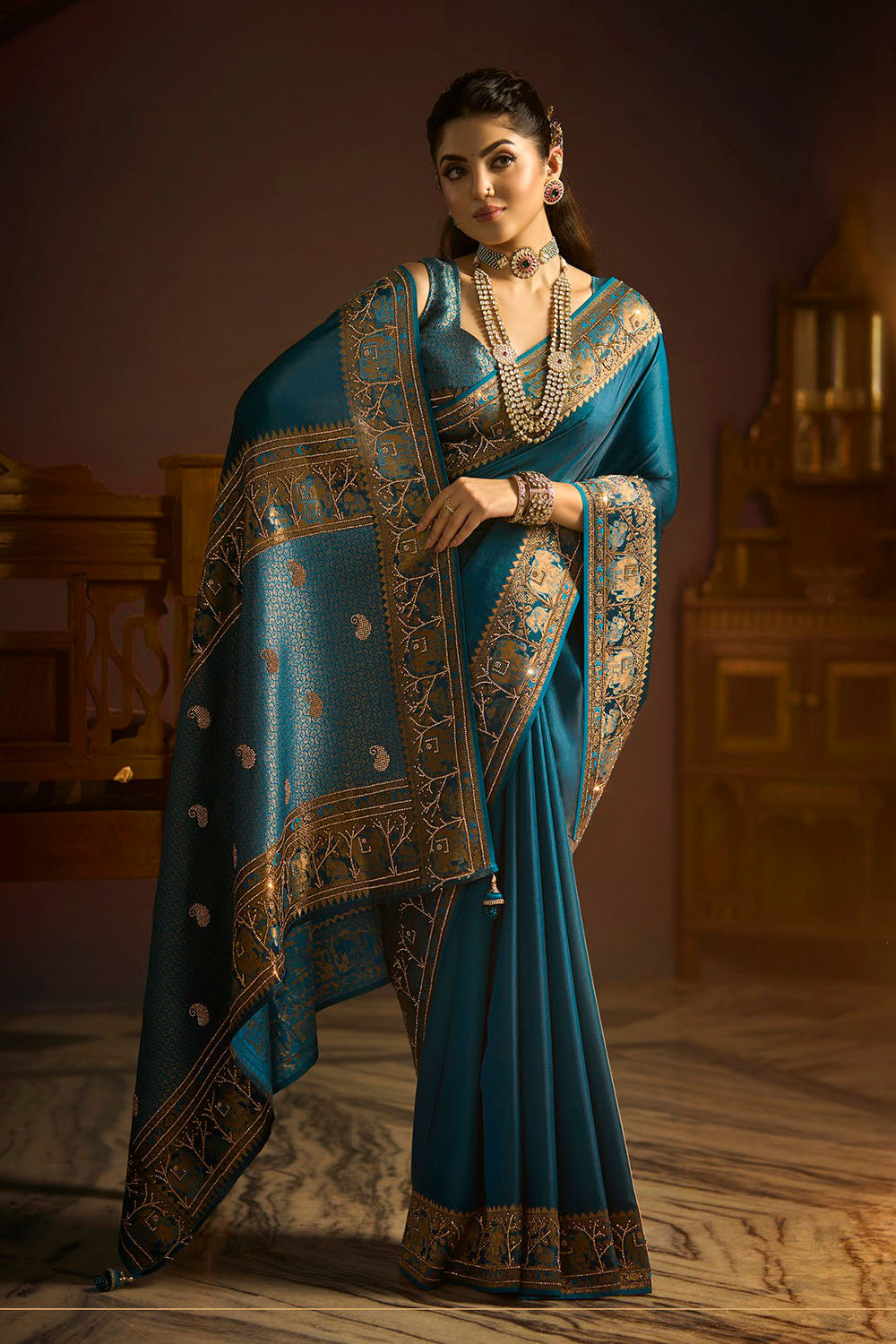 Bridal Sarees, Party Wear, Bollyood, Kanjivaram Saree, Net, Lehenga, Printed, Half Sarees, Chikankari, Bandhani, Georgette,