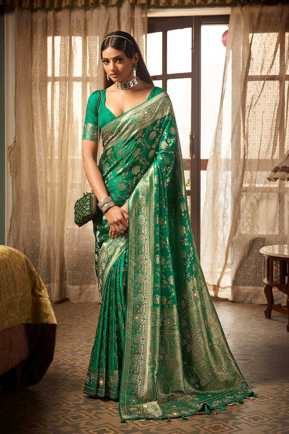 Bridal Sarees, Party Wear, Bollyood, Kanjivaram Saree, Net, Lehenga, Printed, Half Sarees, Chikankari, Bandhani, Georgette,