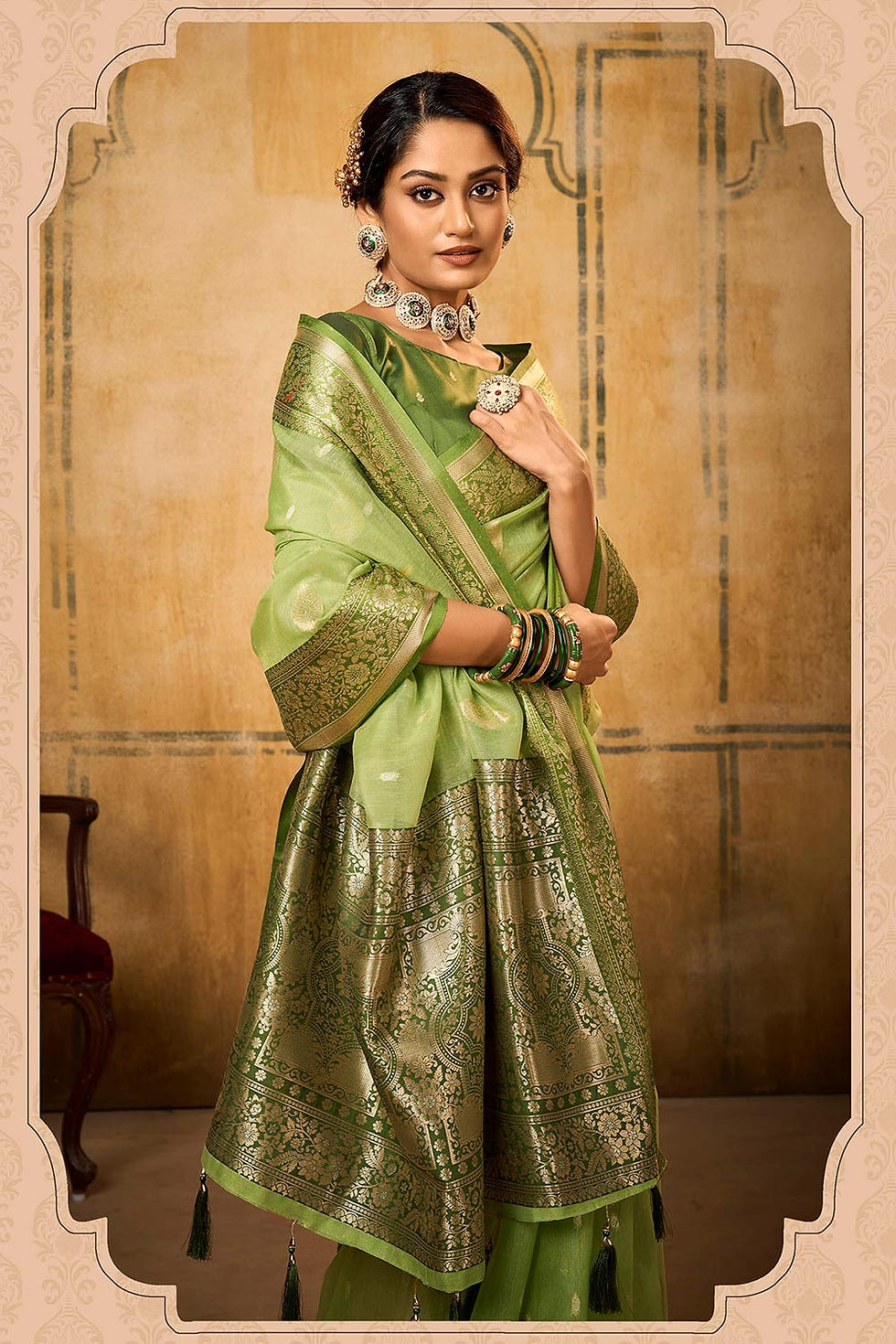 Latest Designer Saree for Women, Paithani Saree, Linen Saree, Kashmiri Sarees, Saree Blouse, Sarees for Indian Weddings, Red