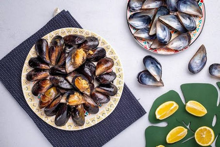 Geçmişten Günümüze "Midye Dolma"