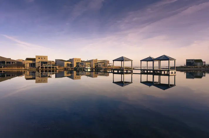 resort niederlande wasser spiegelung architektur landschaft punt west