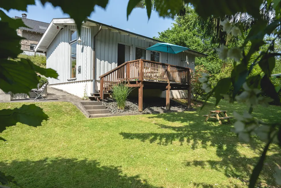 AUSSENAUFNAHME FERIENHAUS WEISSDORN IN WINDECK SIEGTAL NRW