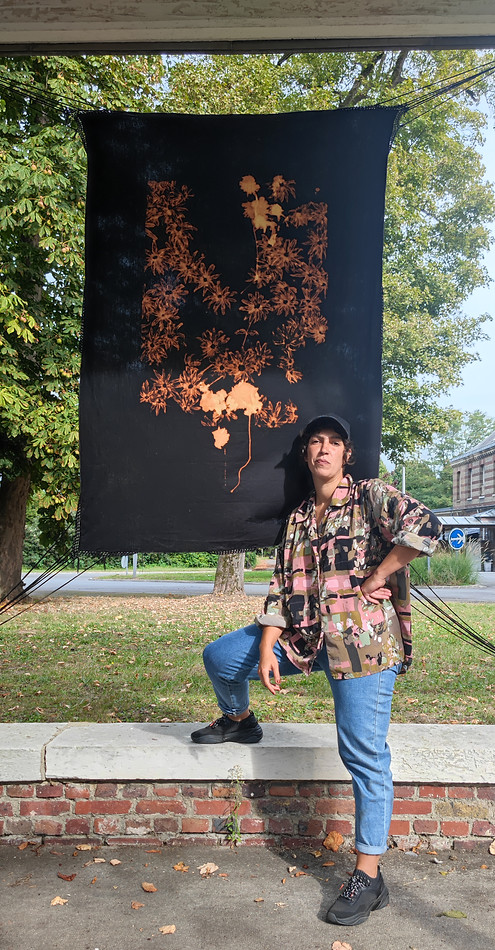 Sonia Martins Mateus Artist portrait, woman artist, in front of my last bleach painting , Apolinio, Centre Hospitalier du Rouvray, Sotteville-les-rouen, FRAC Normandie