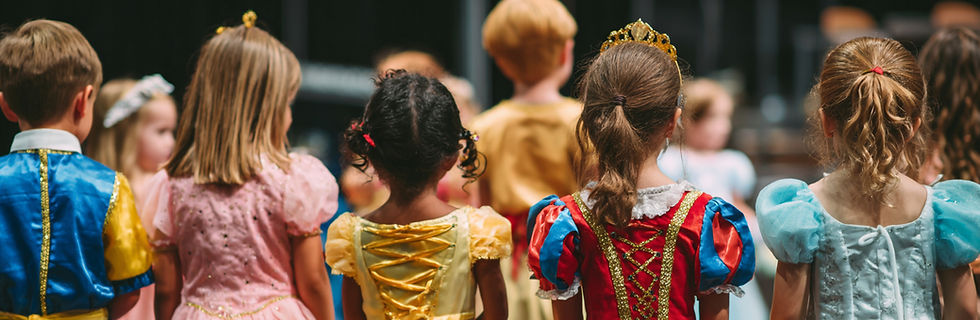 RadLizzie73_little_boys_and_girls_dressed_in_disney_character_9f83d0e0-c46b-4a03-9d8c-fc0d