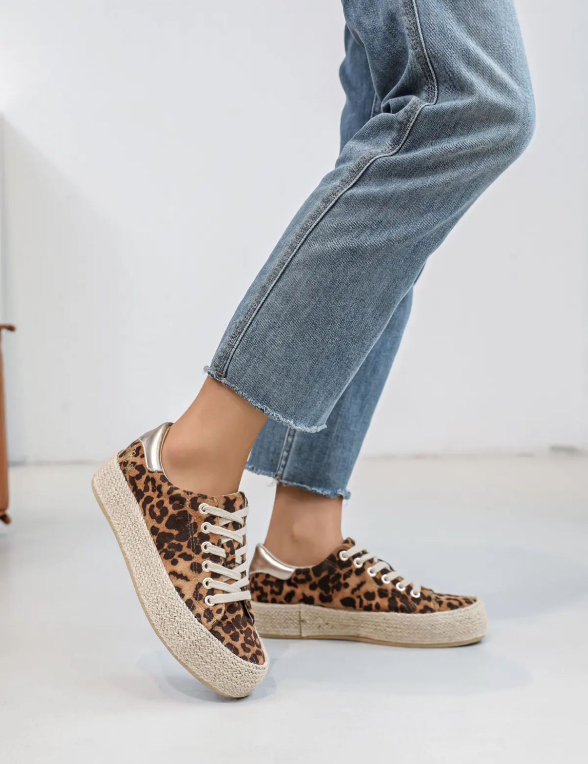 Baskets toile léopard semelle épaisse en corde style espadrille