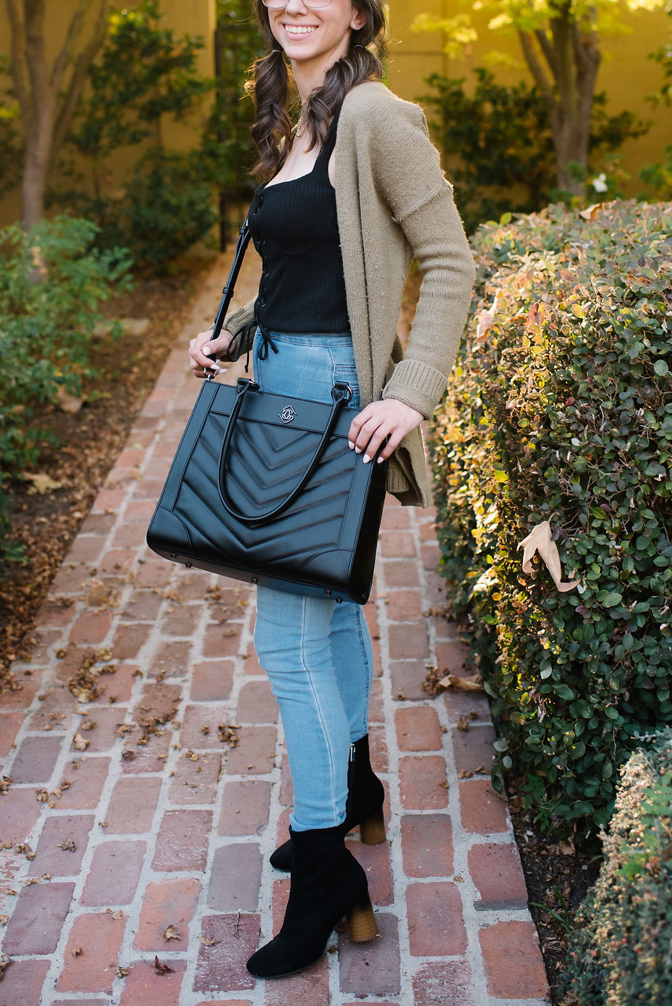 Thumbnail: Everly Tote 1.0 Small - Quilted Black/Gold (Pre-Loved)