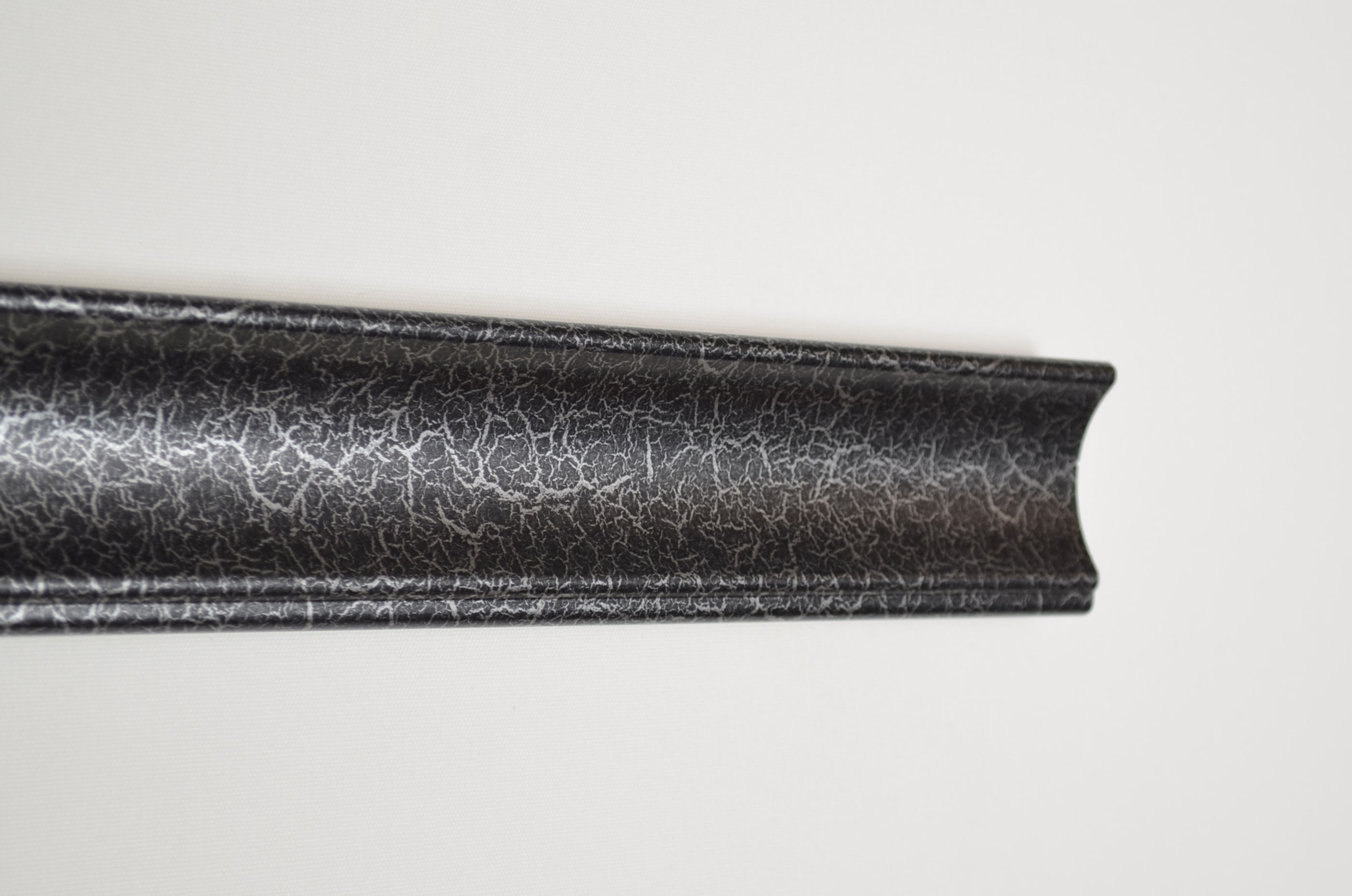 Vesper - Crackled Black Sample