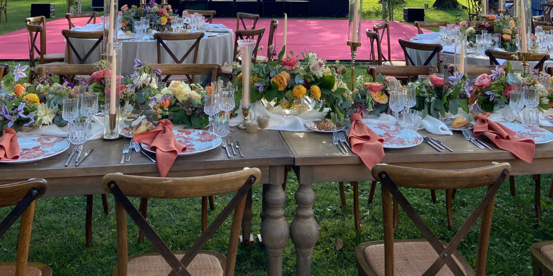 SPECIAL DINING
Provide for your special guests them with wonderful hospitality and unforgettable memories by organizing speacial dining in different atmospheres and decorations in the hidden corners of our hotel & gardens.