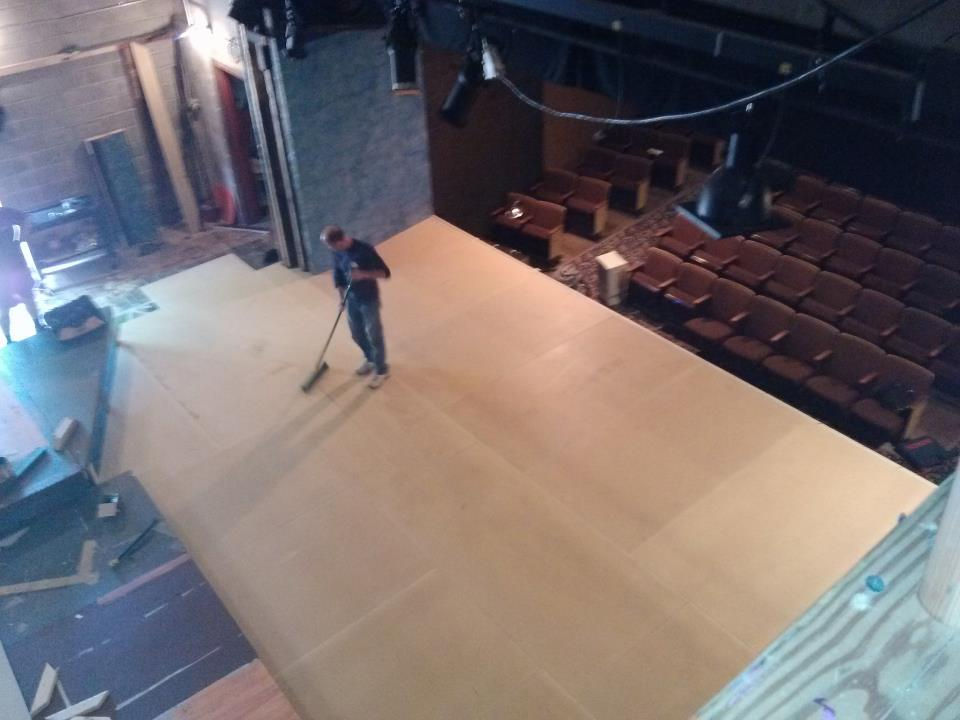 524861_478749672197473_1604325769_n