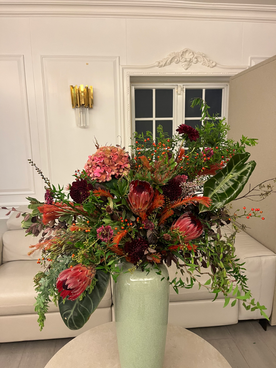 Autumnal Grand Table Center piece