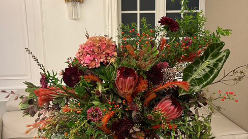 Autumnal Grand Table Center piece