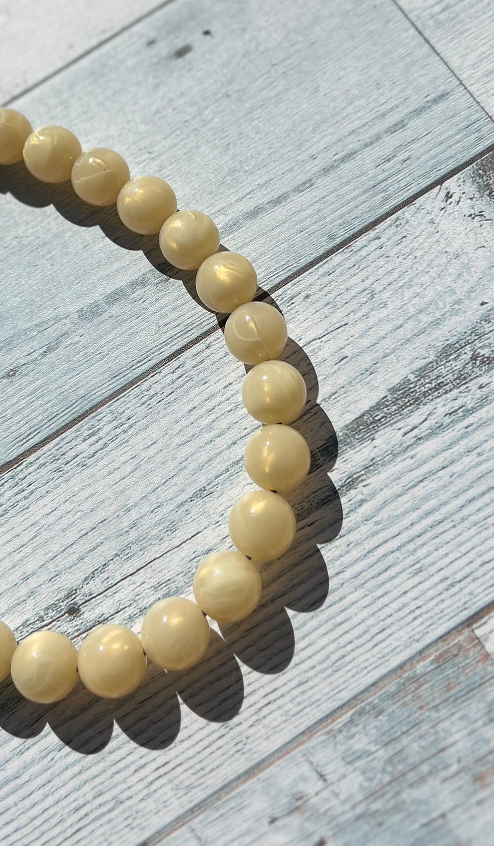 Thumbnail: Lustrous Ivory