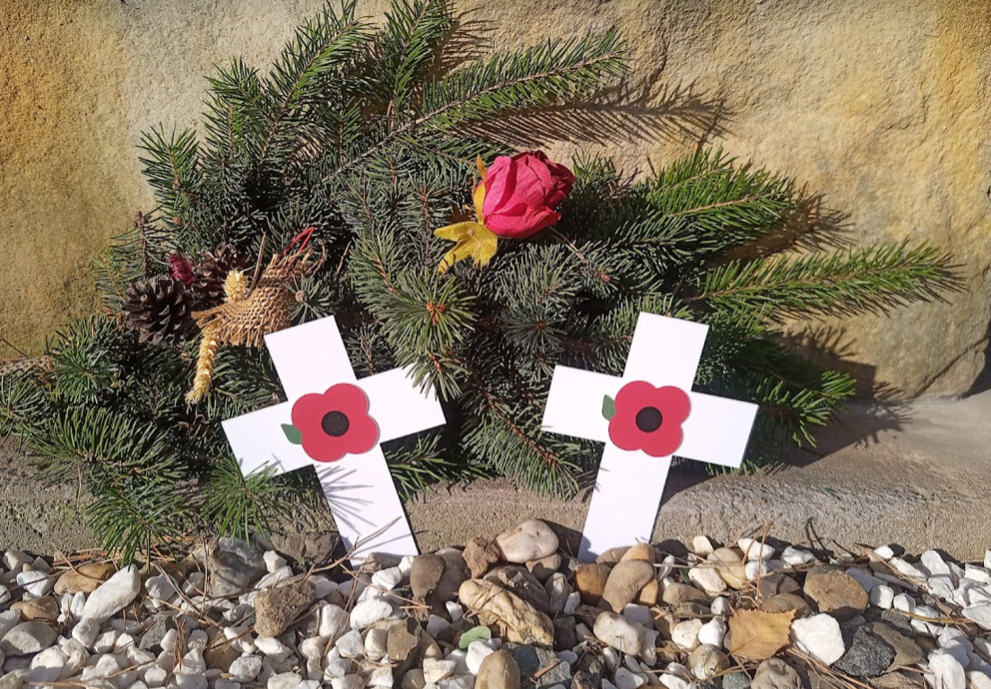 Kříž s vlčím mákem