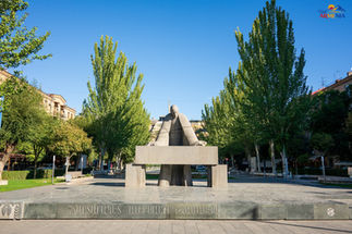 Alexander Tamanyan Monument