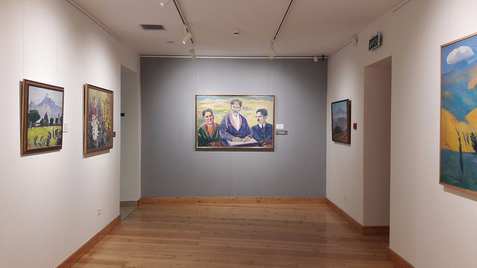 В центре Еревана на улице Сарьяна находится дом-музей великого живописца Мартироса Сарьяна