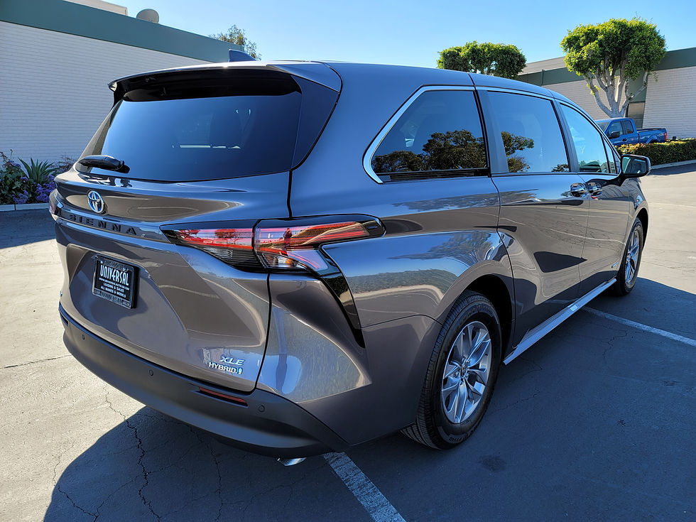 Thumbnail: 2021 Toyota Sienna XLE AWD Hybrid