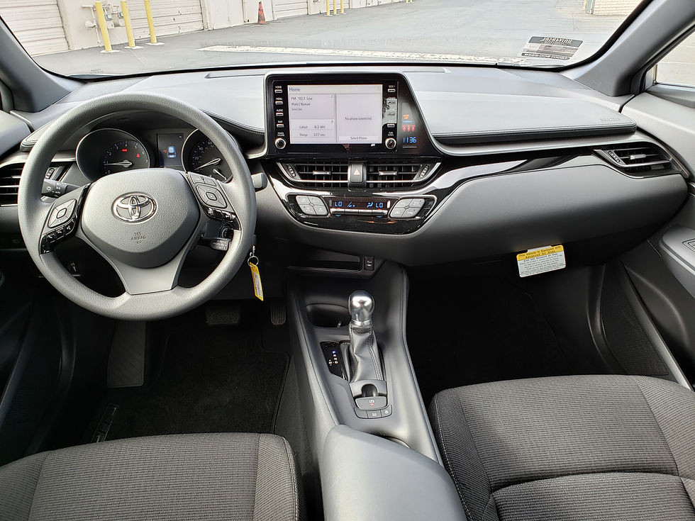 Thumbnail: 2019 Toyota C-HR LE
