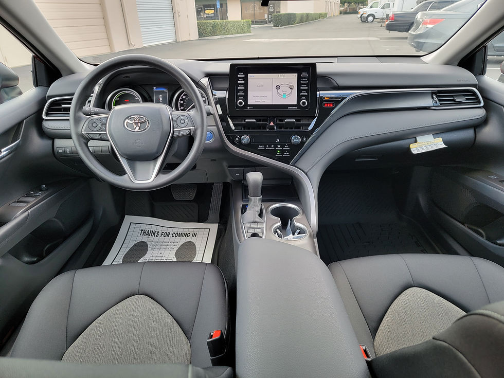 Thumbnail: 2022 Toyota Camry LE Hybrid
