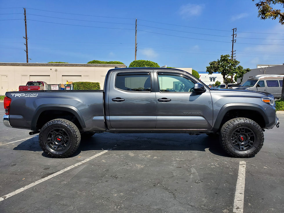 Thumbnail: 2017 Toyota Tacoma TRD Off Road 4X4 Long Bed