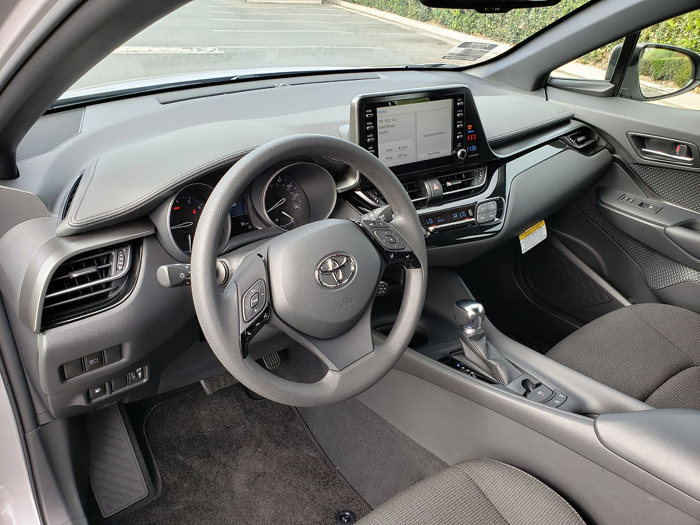 Thumbnail: 2019 Toyota C-HR LE