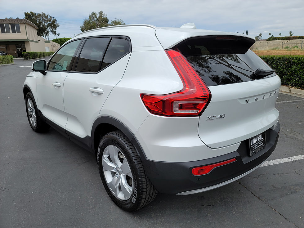 Thumbnail: 2021 Volvo XC 40 Momentum