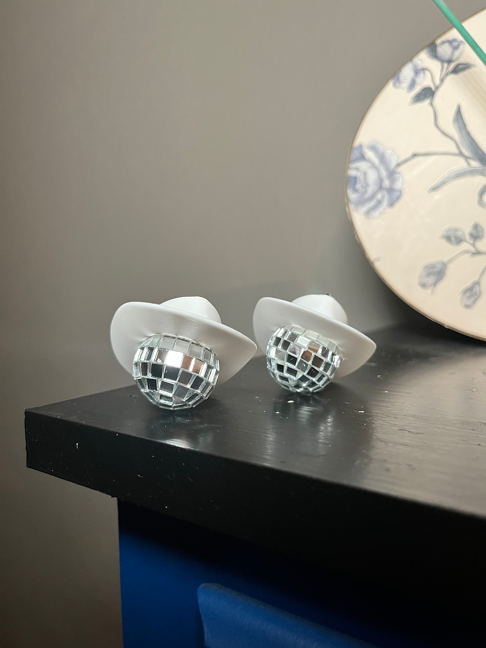 Thumbnail: Disco Cowgirl