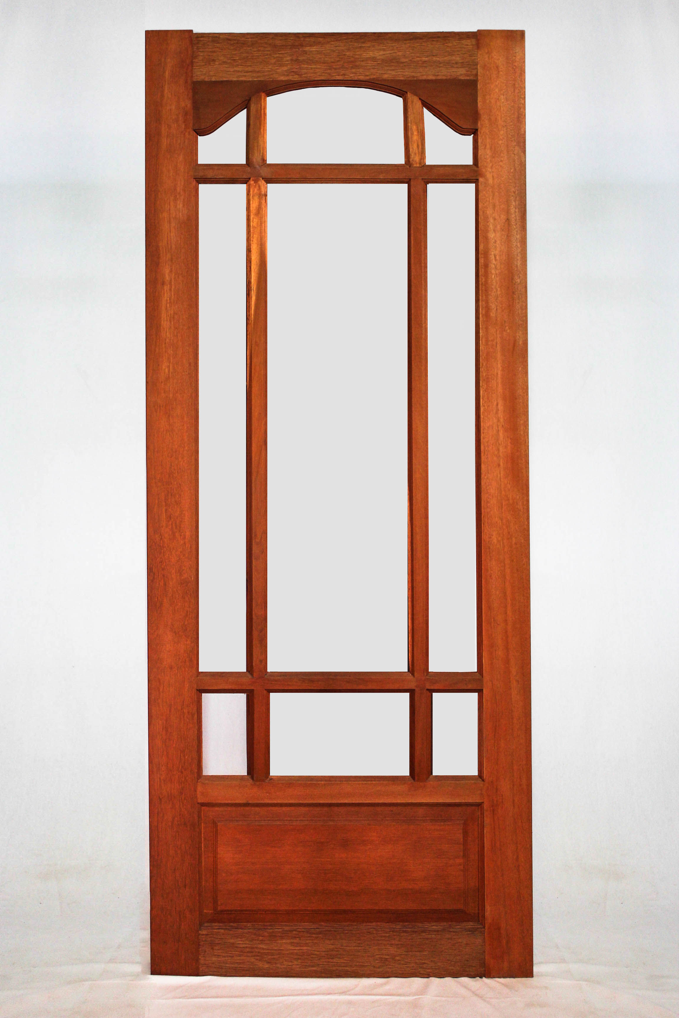 ประตูไม้เนื้อแข็ง MN509C