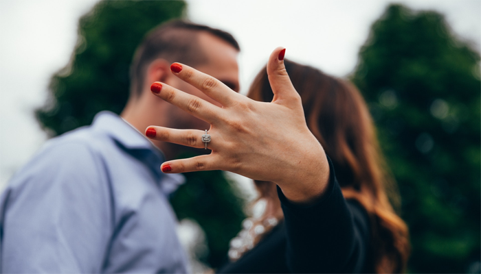 Apa Itu Promise Ring dan Kiat Cerdas Memilih yang Pas