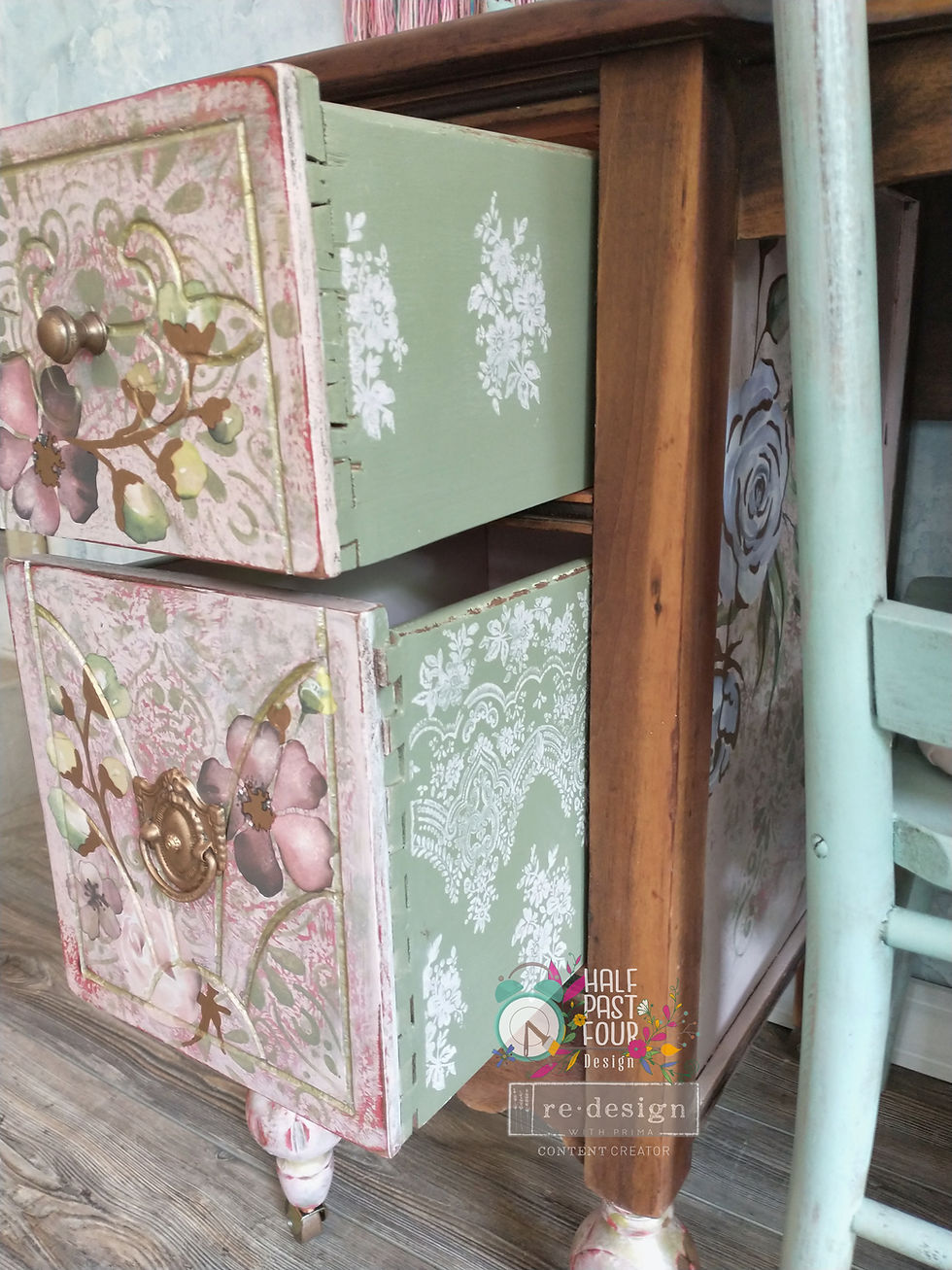 Thumbnail: Antique Rustic Elegance Vanity