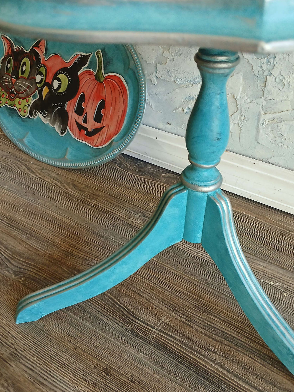 Thumbnail: Retro Halloween 2 tiered Vintage/Antique Piecrust Table