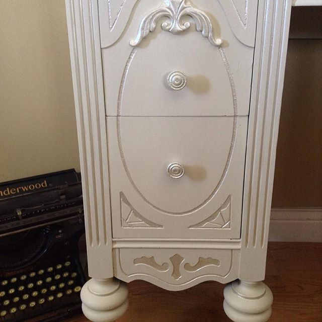 Thumbnail: Antique Vanity